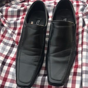 Men’s dress shoes